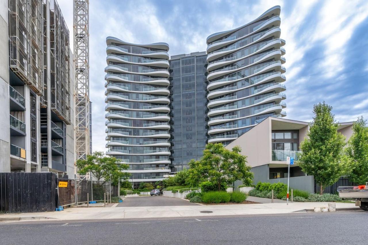 Stylish 2Br Apt 5 Mins To Canberra Hospital Apartment Phillip Exterior photo